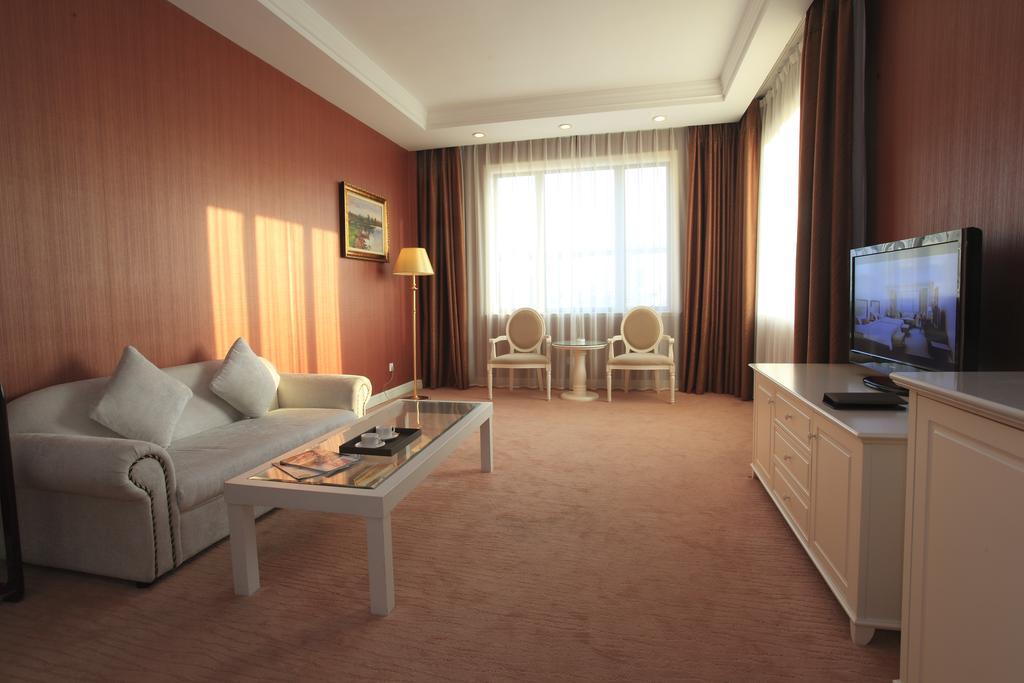 Shanghai Eiffelton Hotel Экстерьер фото
